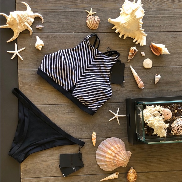 Hurley Other - 🔥🔥HURLEY- BIKINI SET🔥🔥